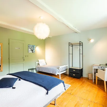 Bed In Bellongue Aucazein