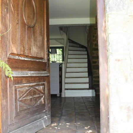 Bed In Bellongue Aucazein