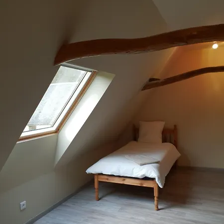 Oda ve Kahvaltı Bed In Bellongue Aucazein
