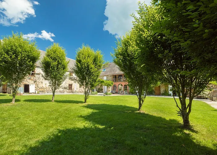 Bed In Bellongue Aucazein