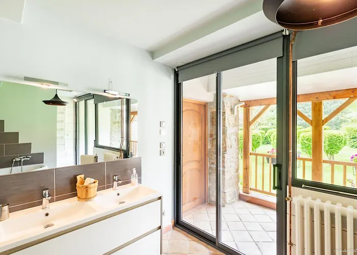 Bed In Bellongue 3* Aucazein