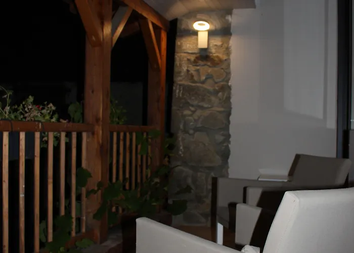 Oda ve Kahvaltı Bed In Bellongue Aucazein