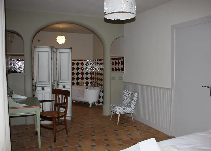 Bed In Bellongue Aucazein